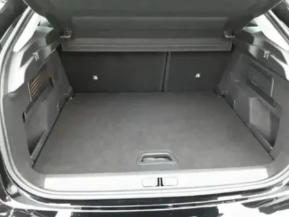 Photo 5 Citroën C4 e- 136 ch Automatique