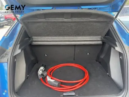 Photo 37 Peugeot 2008  Electrique 136 ch