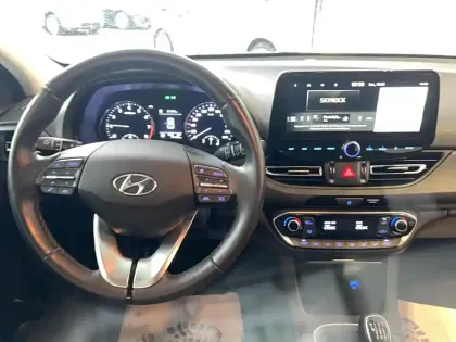 Photo 10 Hyundai I30  SW 1.0 T-GDi 120 iBVM6 Hybrid 48V