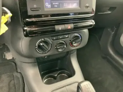 Photo 12 Citroën C3  PureTech 83 S&S BVM5 YOU!