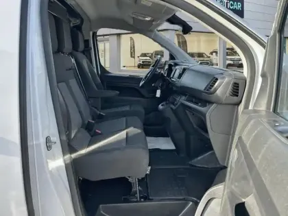 Photo 8 Citroën Jumpy  FGN M DIESEL 180 CH AUTOMAT.