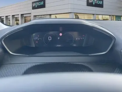 Photo 20 Peugeot 208  Hybrid 110 e-DCS6 série spéciale ENVY