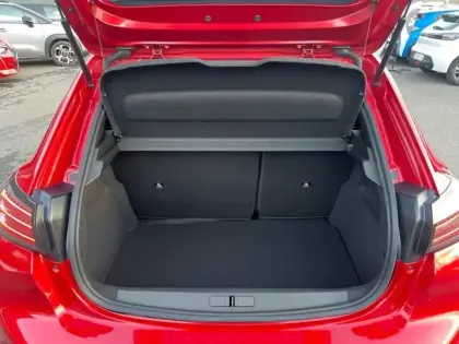 Photo 7 Peugeot 208  Hybrid 110 e-DCS6 série spéciale ENVY