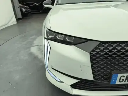 Photo 13 DS DS 4  BlueHDi 130 EAT8 Performance Line+