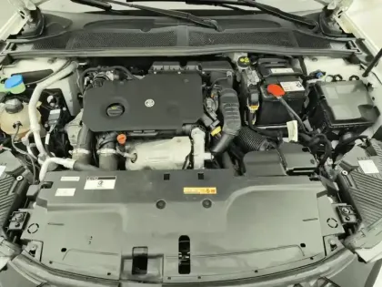 Photo 6 DS DS 4  BlueHDi 130 EAT8 Performance Line+