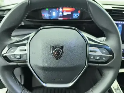 Photo 18 Peugeot 308  PureTech 130ch S&S BVM6 Allure Pack