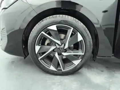 Photo 14 Peugeot 308  PureTech 130ch S&S BVM6 Allure Pack