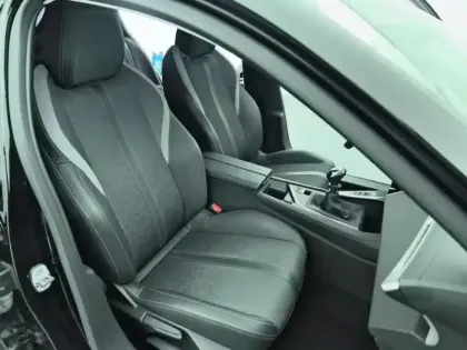 Photo 8 Peugeot 308  PureTech 130ch S&S BVM6 Allure Pack