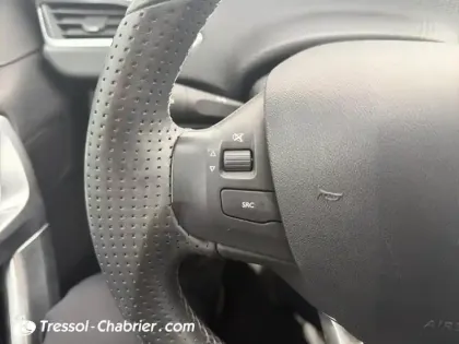 Photo 18 Peugeot 2008  1.2 PureTech 110ch S&S EAT6 Crossway