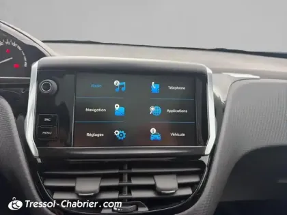 Photo 21 Peugeot 2008  1.2 PureTech 110ch S&S EAT6 Crossway