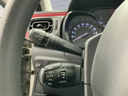 Photo 16 Citroën C3  PureTech 83 S&S BVM5 C-Series