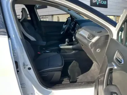 Photo 8 Renault Captur  E-Tech 145 - 21 R.S. Line