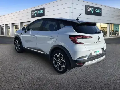Photo 29 Renault Captur  E-Tech 145 - 21 R.S. Line