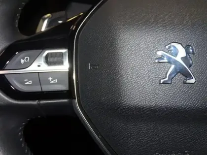 Photo 13 Peugeot 2008  1.5 BlueHDi 130ch S&S Roadtrip EAT8