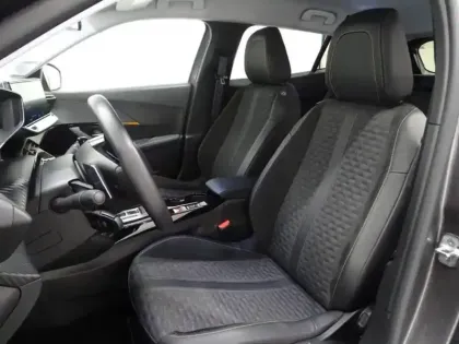 Photo 10 Peugeot 2008  1.5 BlueHDi 130ch S&S Roadtrip EAT8