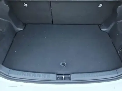 Photo 13 Toyota Yaris  116h Dynamic 5p MY22