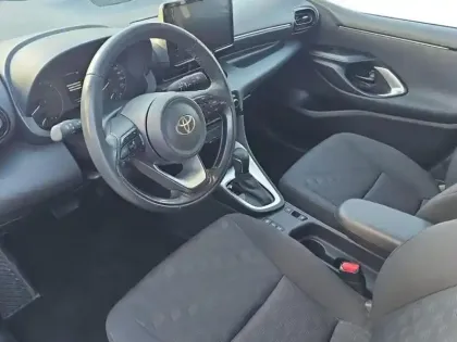 Photo 8 Toyota Yaris  116h Dynamic 5p MY22