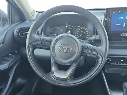 Photo 10 Toyota Yaris  116h Dynamic 5p MY22