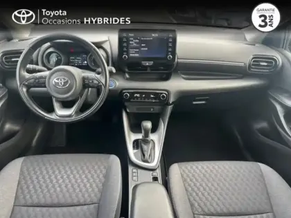 Photo 13 Toyota Yaris  116h Design 5p MC24