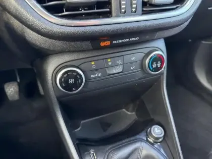 Photo 12 Ford Fiesta  1.0 EcoBoost 100ch Stop&Start Titanium 5p