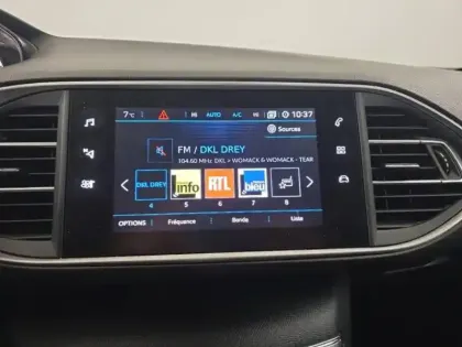 Photo 10 Peugeot 308  SW 1.2 PureTech 130ch E6.3 S&S Allure EAT8