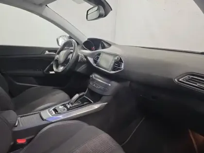 Photo 7 Peugeot 308  SW 1.2 PureTech 130ch E6.3 S&S Allure EAT8