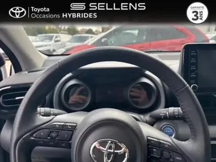 Photo 12 Toyota Yaris  116h Design 5p MY22