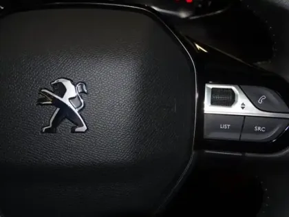 Photo 11 Peugeot 208  1.2 PureTech 100ch S&S Style 118g