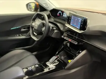 Photo 14 Peugeot 2008  1.2 PureTech 130ch S&S Allure EAT8