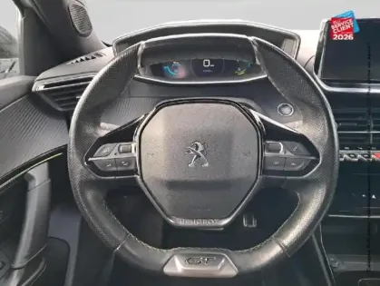 Photo 11 Peugeot 2008  e- 136ch GT