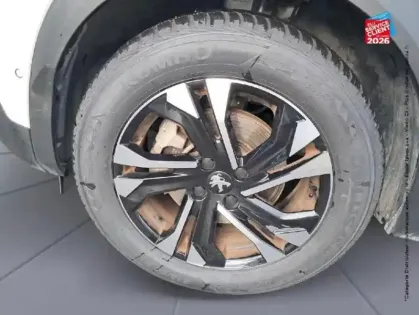 Photo 9 Peugeot 2008  e- 136ch GT