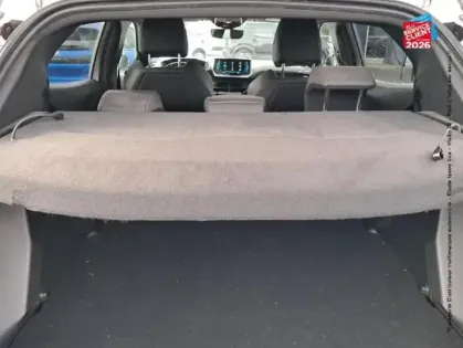 Photo 13 Peugeot 2008  e- 136ch GT