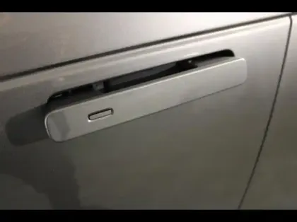 Photo 8 Land rover Range Rover Velar  2.0D 240ch R-Dynamic SE AWD BVA