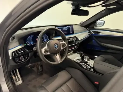 Photo 5 BMW Serie 5 Série 5 545eA xDrive 394ch M Sport Steptronic