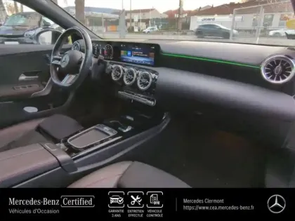 Photo 13 Mercedes Classe A  Berline 180 d 116ch AMG Line 8G-DCT