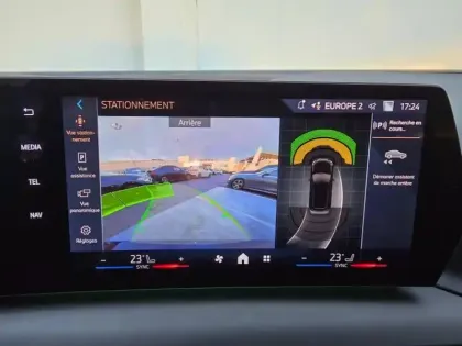 Photo 13 BMW Serie 1 Série 1 120dA 163ch M Sport Design DKG7