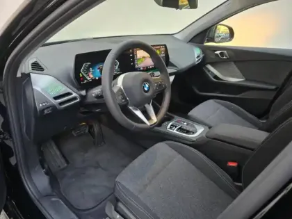 Photo 5 BMW Serie 1 Série 1 120dA 163ch M Sport Design DKG7