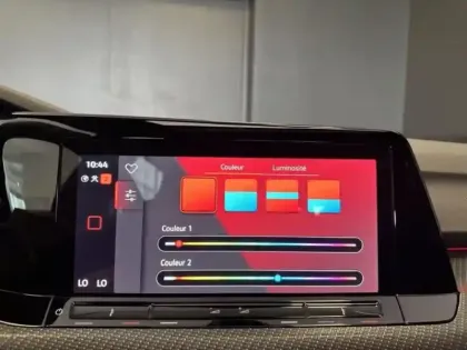 Photo 12 Volkswagen Golf  1.5 eTSI OPF 150ch R-Line DSG7