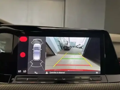 Photo 13 Volkswagen Golf  1.5 eTSI OPF 150ch R-Line DSG7