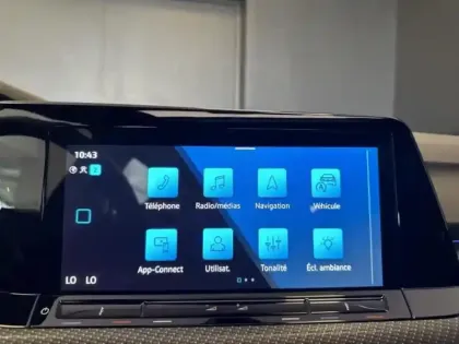 Photo 9 Volkswagen Golf  1.5 eTSI OPF 150ch R-Line DSG7