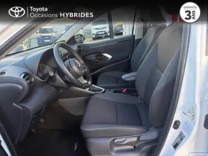 Photo 10 Toyota Yaris  116h Dynamic 5p MY22