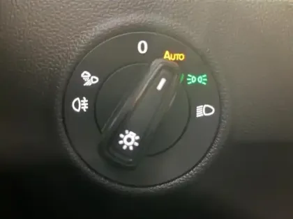 Photo 13 Volkswagen T-roc  1.5 TSI Evo2 150ch VW Edition DSG7