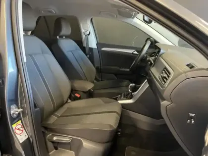 Photo 9 Volkswagen T-roc  1.5 TSI Evo2 150ch VW Edition DSG7