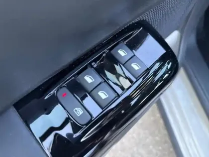 Photo 26 Citroën C3  1.5 BlueHDi 100ch S&S Shine E6.d