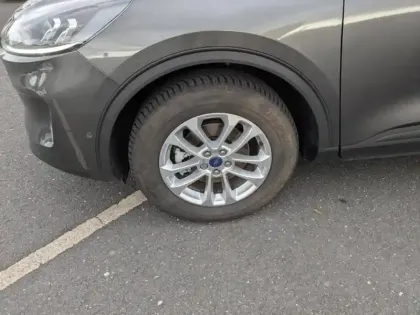 Photo 13 Ford Kuga  2.5 Duratec 190ch FHEV E85 Titanium BVA