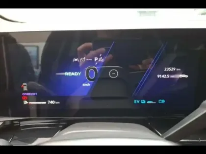 Photo 8 Renault Austral  1.2 E-Tech full hybrid 200ch Techno esprit Alpine