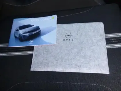 Photo 10 Opel Corsa  1.2 Turbo Hybrid 110ch GS e-DCT6