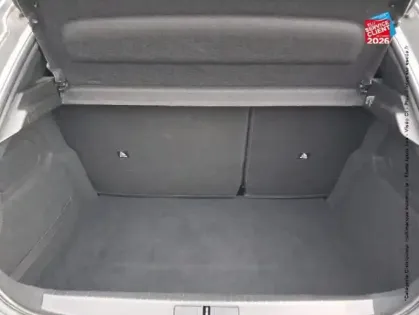 Photo 13 Peugeot 208  e- 136ch Style