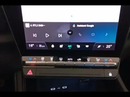 Photo 14 Renault Espace  1.2 E-Tech full hybrid 200ch Iconic