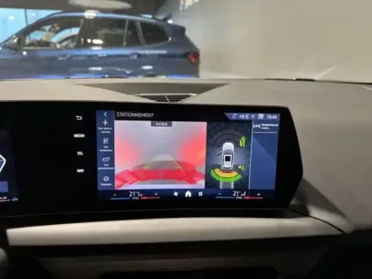 Photo 14 BMW Serie 1 Série 1 120A 170ch M Sport Design DKG7